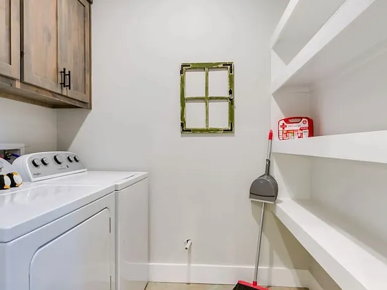 2303 W Beauregard Ave #A — Photo 34