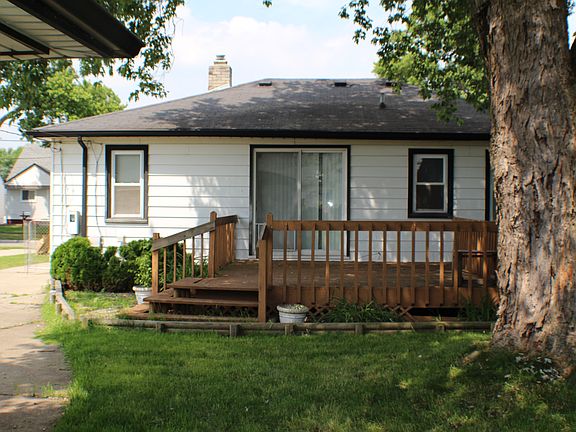4th image of 23314 Deziel St