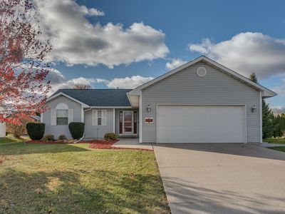 2228 High Meadows Ln, Neenah, WI, 54956