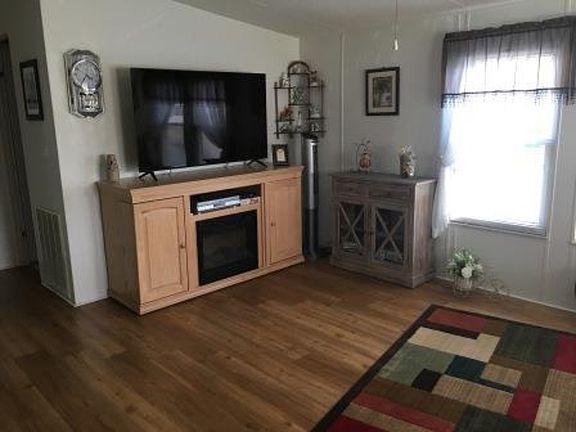 4th image of 10294 S Amesbury Dr