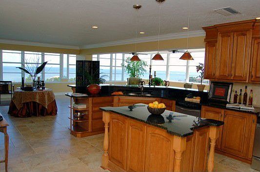 4th image of 1365 Snell Isle Blvd NE APT 8F