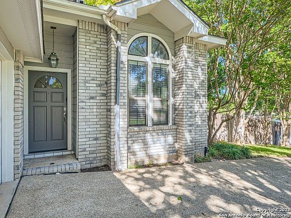 5th image of 301 SUNRISE CANYON DR