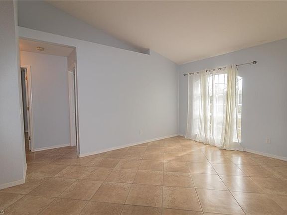 3rd image of 1309 NE 23rd Ter