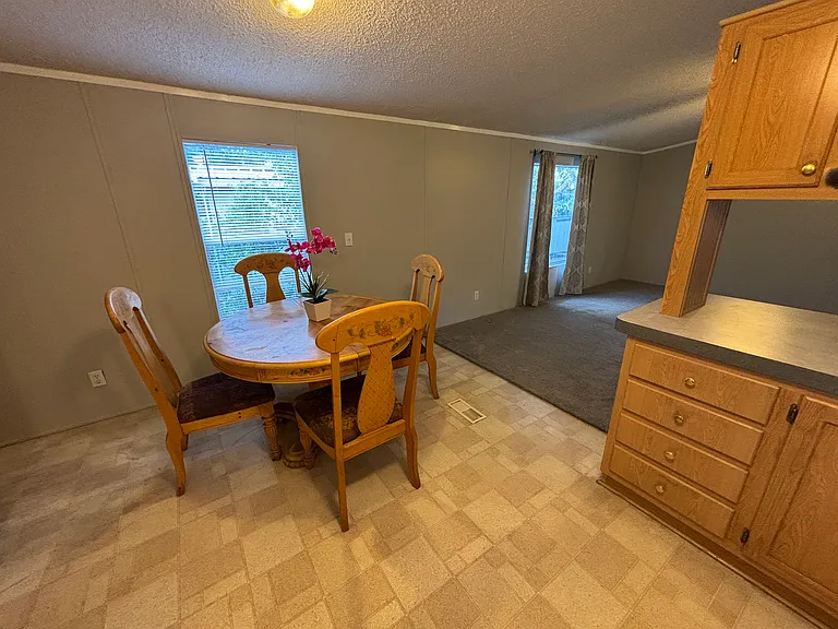 439 Harbour Way — Photo 8