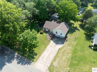 1305 S 8th St, Clinton, MO 64735