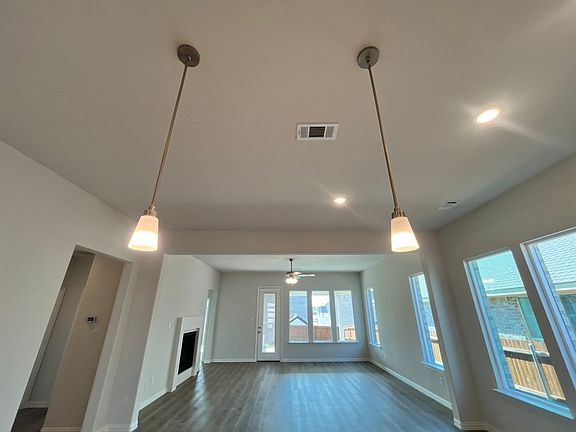 5th image of 1008 Elmstead Dr