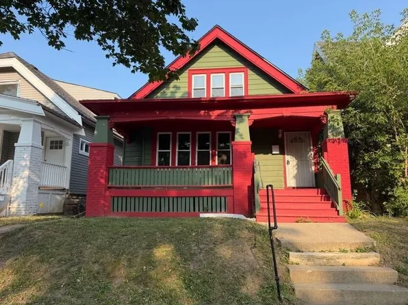 3007 N 29th STREET, Milwaukee, WI 53210