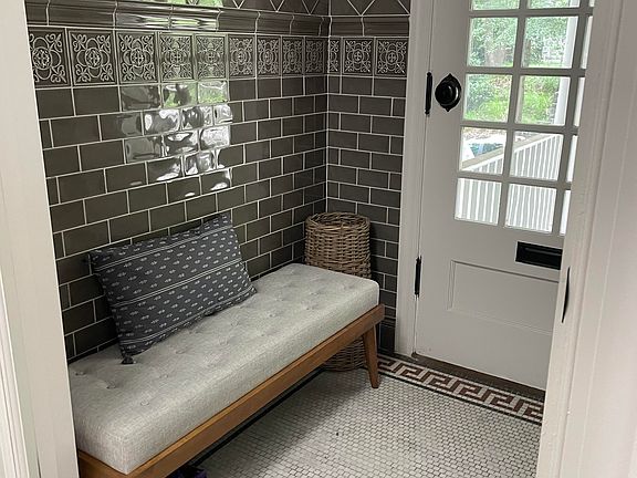 4th image of 1820 Park Rd NW