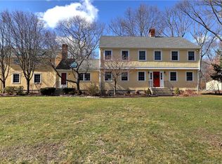 21 Tory Ln, Trumbull, CT 06611