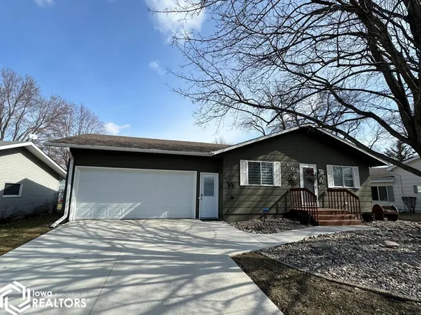 109 Parkview Dr, Webster City, IA 50595