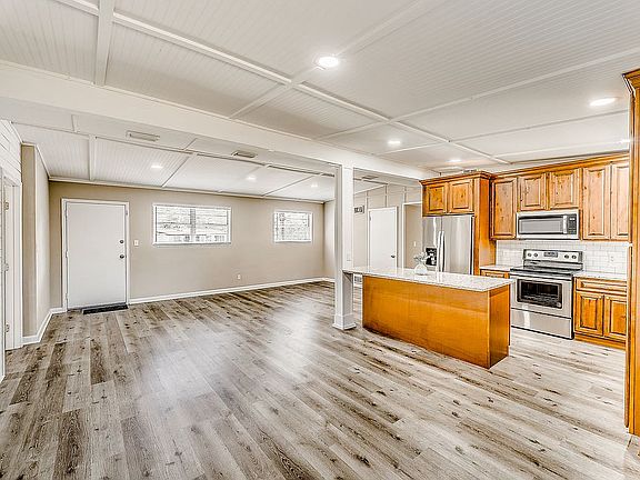 5th image of 720 Kasimir Dr