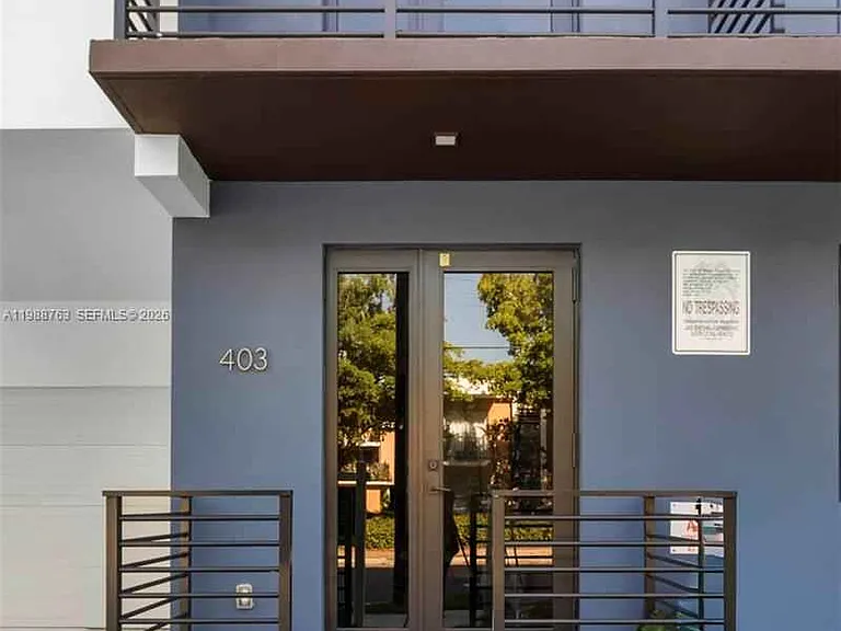 1376 SW 4th St — Photo 9