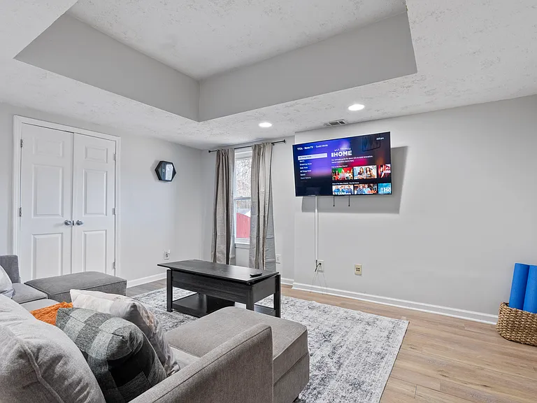 729 Sunny Field Ln — Photo 43