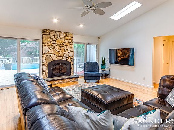 3rd image of 89 Sycamore Dr