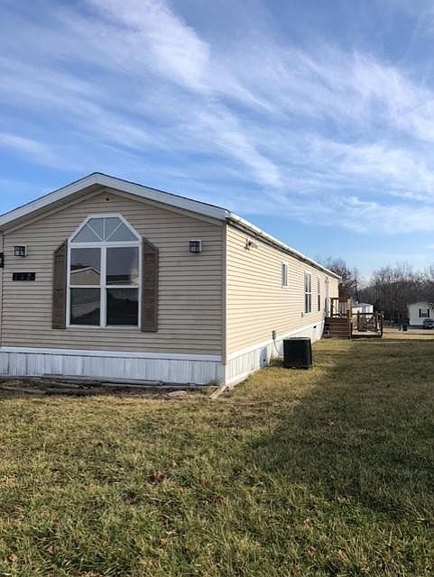 2nd image of 112 Stonewood Valley Ln