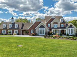 7 Upper Whitmoor Dr, Weldon Spring, MO 63304