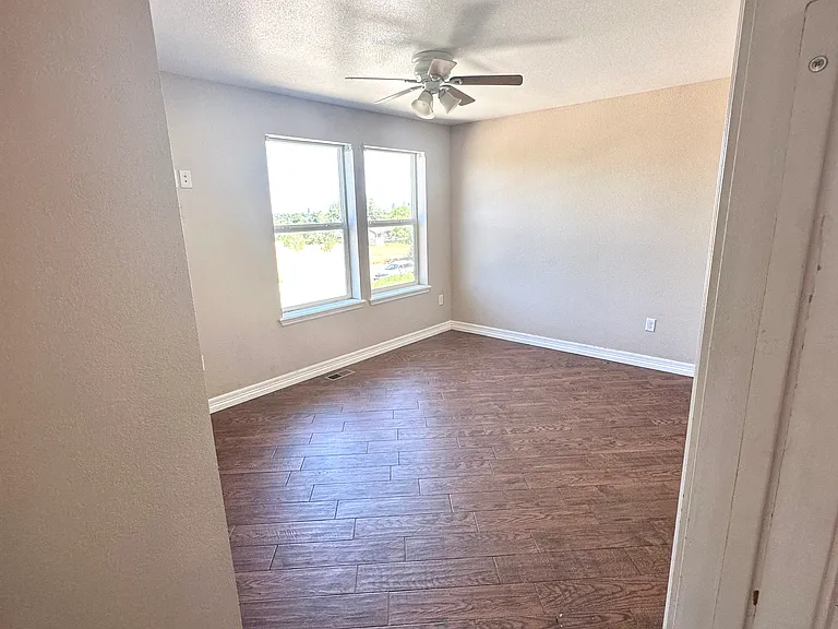 4414 W Alameda Ave — Photo 19