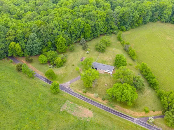 795 Clay Wright Rd, Erin, TN 37061