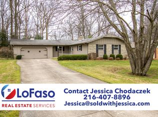 10158 Fairtree Dr, Strongsville, OH