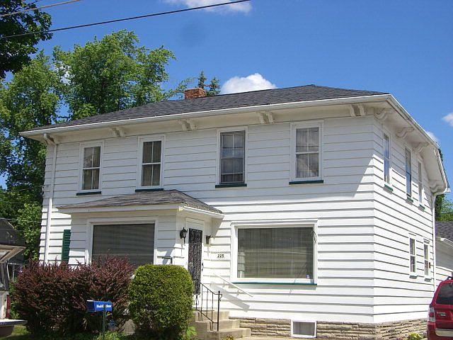 1st image of 225 Conneaut St