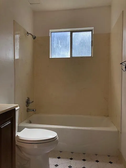 2 bed, 900 sqft, $2,350 — Photo 4