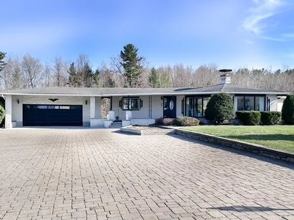 3107 Route 11, Mooers Forks, NY 12959