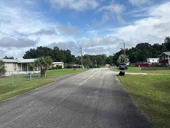 5th image of 14935 SE 47th Ct