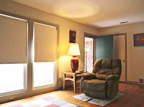 3rd image of 4812 Melita Ave
