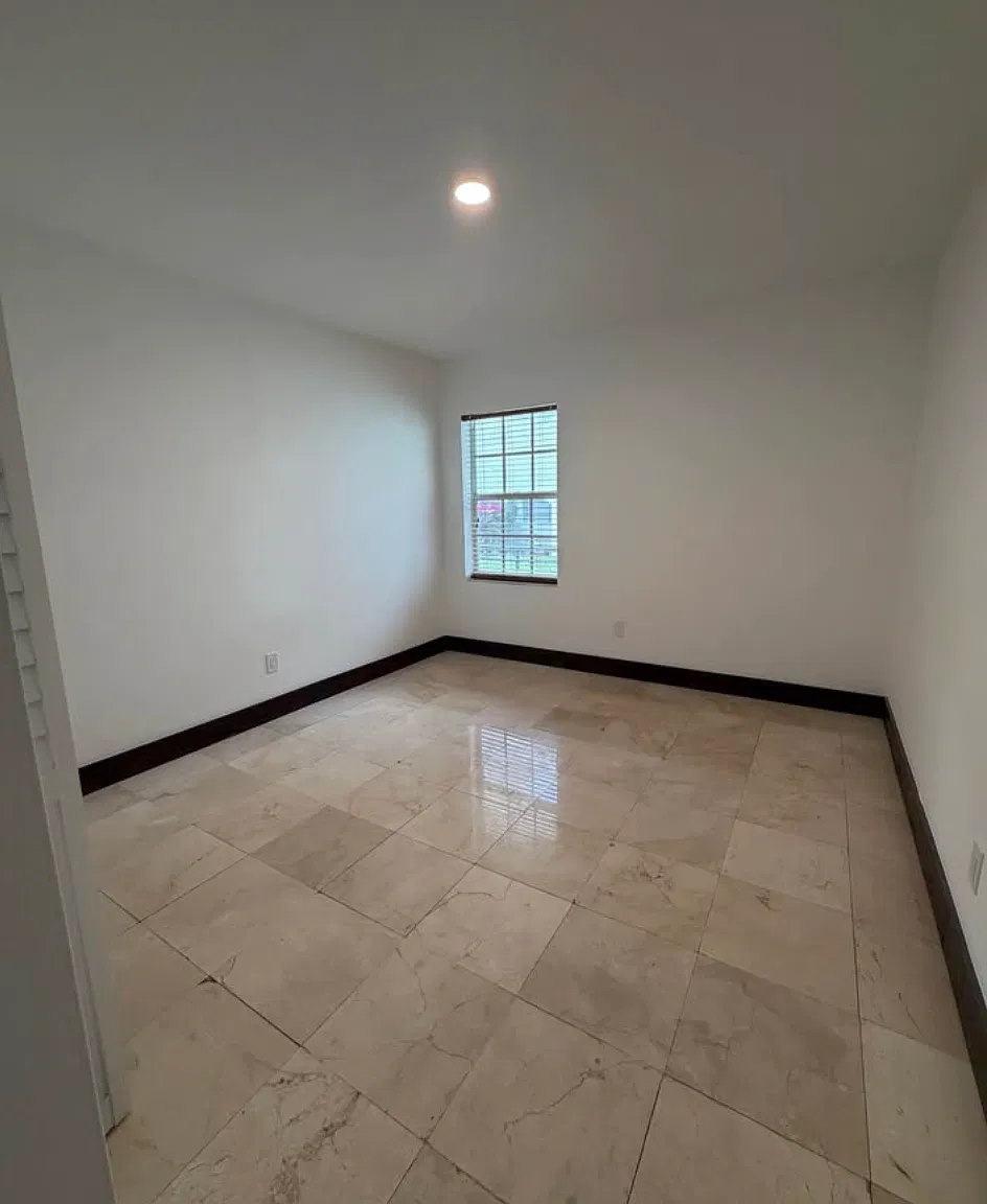 541 NE 62nd St — Photo 3