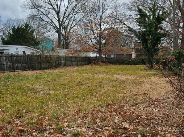 315 Lossing Ave, Colonial Beach, VA 22443