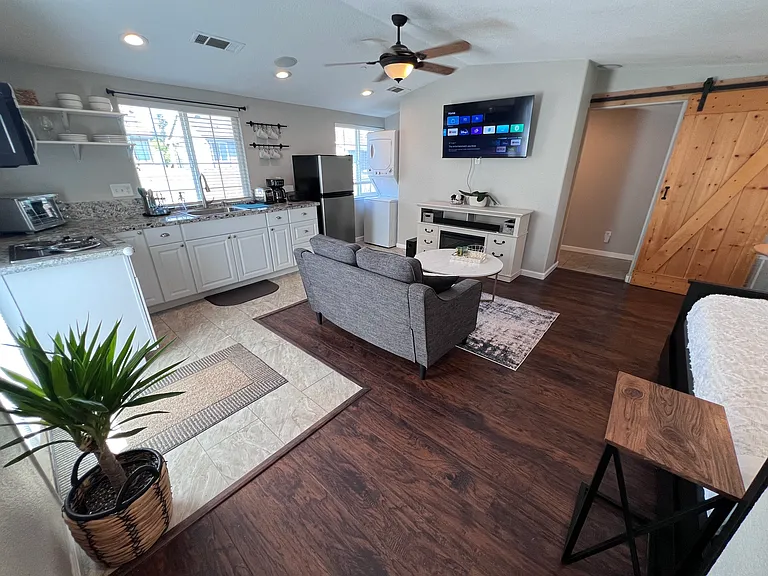 1115 Valley Glen Dr #2 — Photo 19