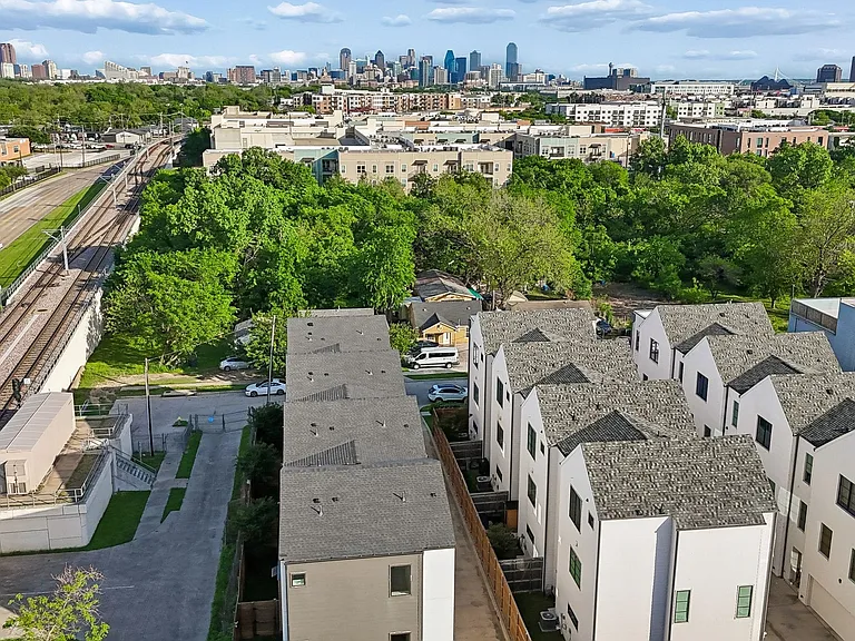 2715 Kimsey Dr #102 — Photo 3