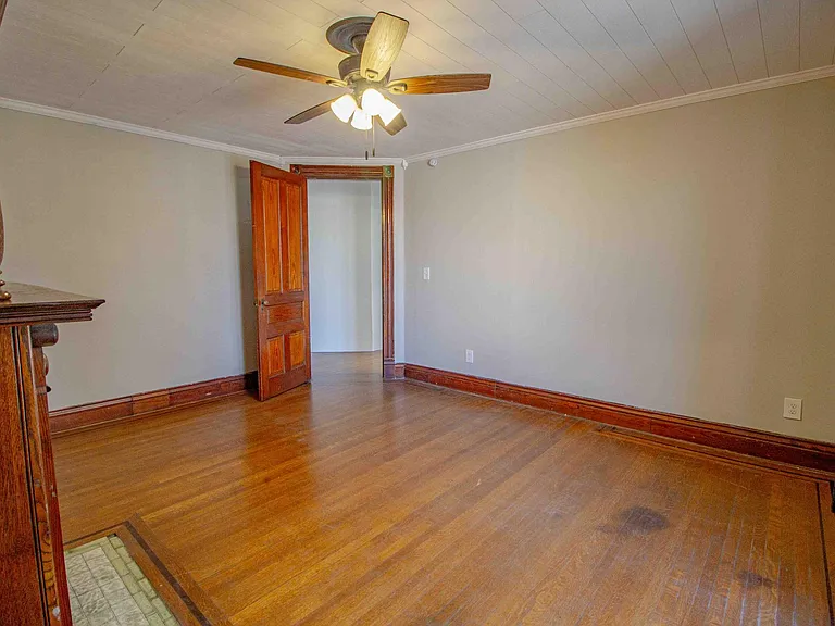 2709 S 3rd St — Photo 15