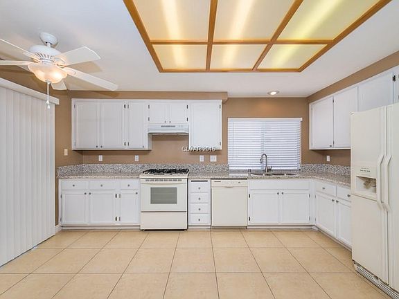 5th image of 658 Palmwood Ln