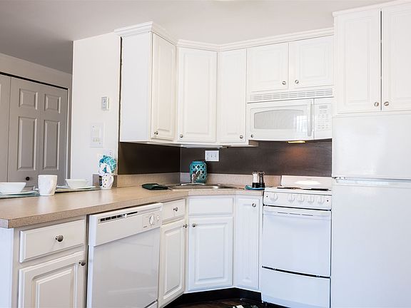 Studio House Apartments in East Lansing (3)