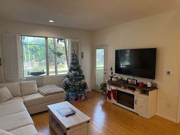 3rd image of 13200 Pacific Promenade APT 112