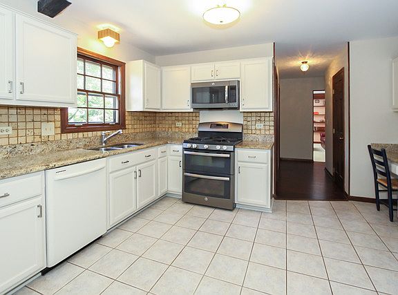 5th image of 1513 De Paul Ct