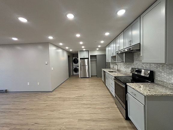 5th image of 456 Tolland Tpke APT 12B