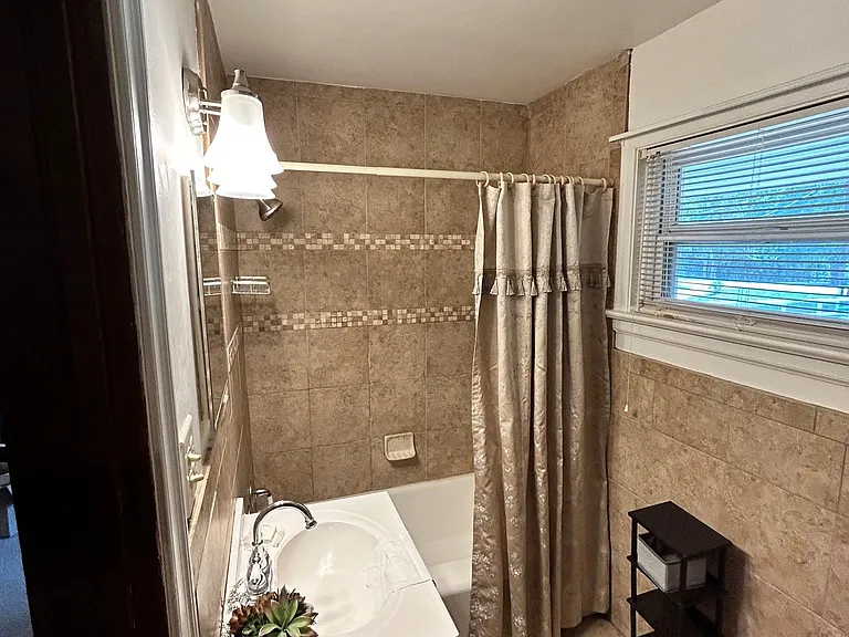 3012 University Dr — Photo 12