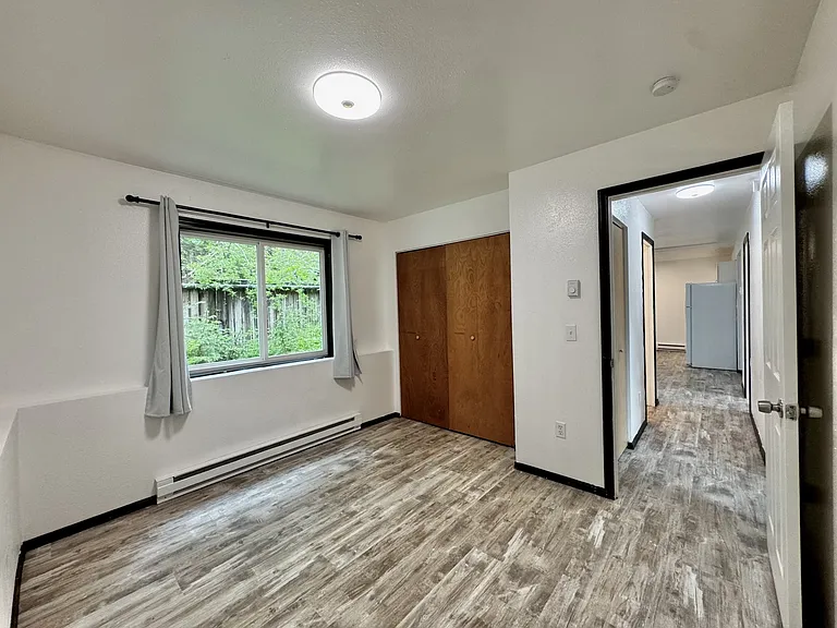 8178 Threadneedle St #B — Photo 22