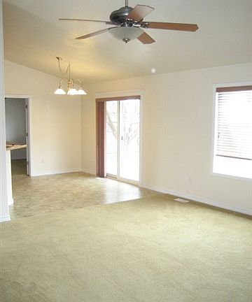 2nd image of 1814 W Summerwind Dr