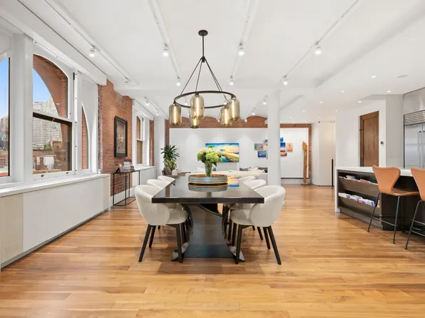 55 Hudson Street image 2 of 23