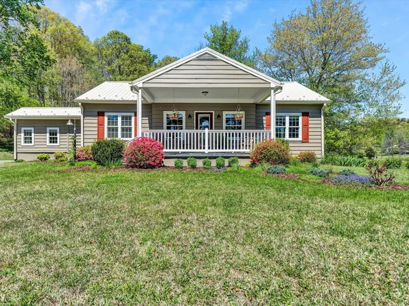 1186 Camp Jaycee Rd, Blue Ridge, VA 24064