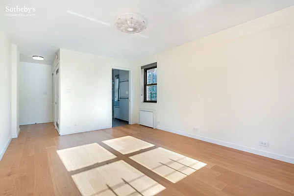 Sold by Sotheby's International Realty | media 22