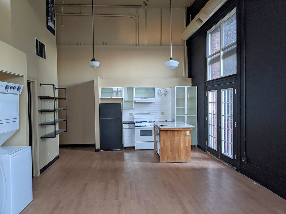 1st image of 1513 N Western Ave APT 205