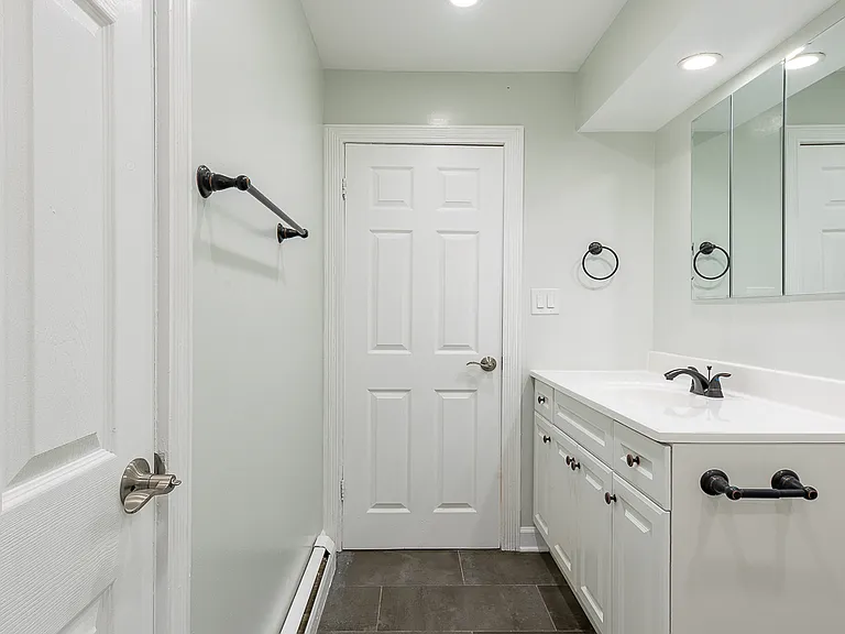 4136 N California Ave #302 — Photo 12