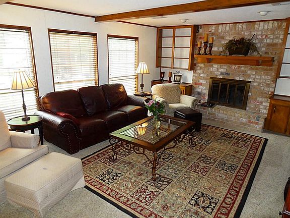 3rd image of 3707 Glenmeade Dr