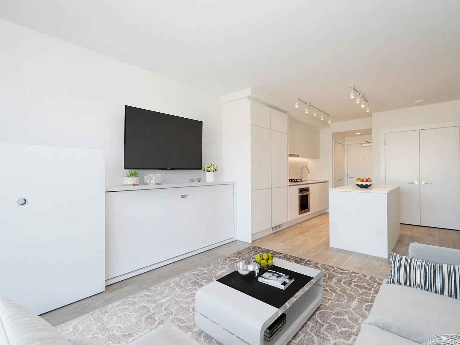 1 bed, 600 sqft, $2,300 — Photo 2