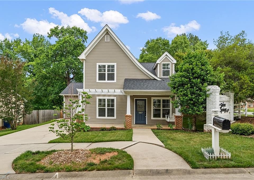 1st image of 597 Lakeside Valley Dr