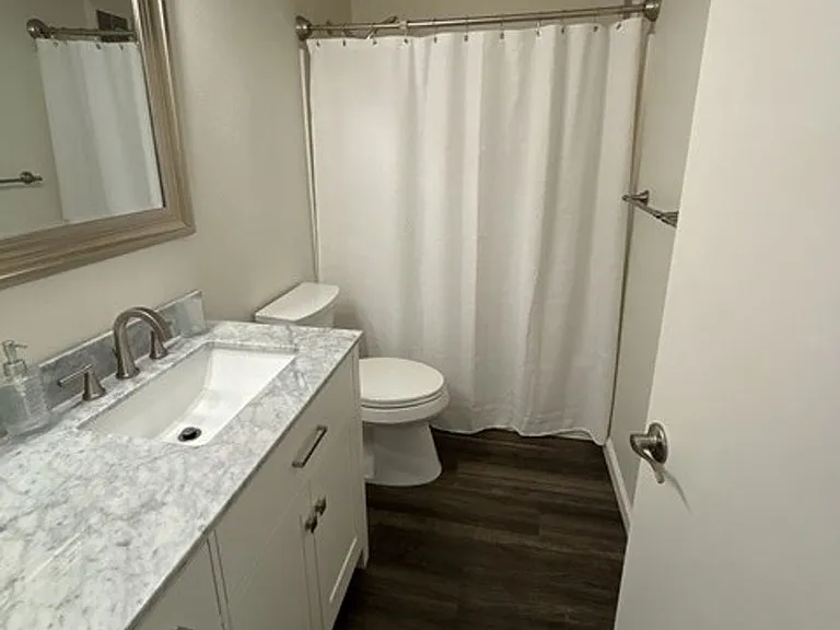 351 Clay St E — Photo 9